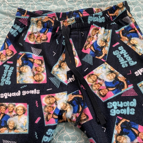 Women's Golden Girls Betty White "Squad Goals" Pajama Bottoms - Picture 6 of 7